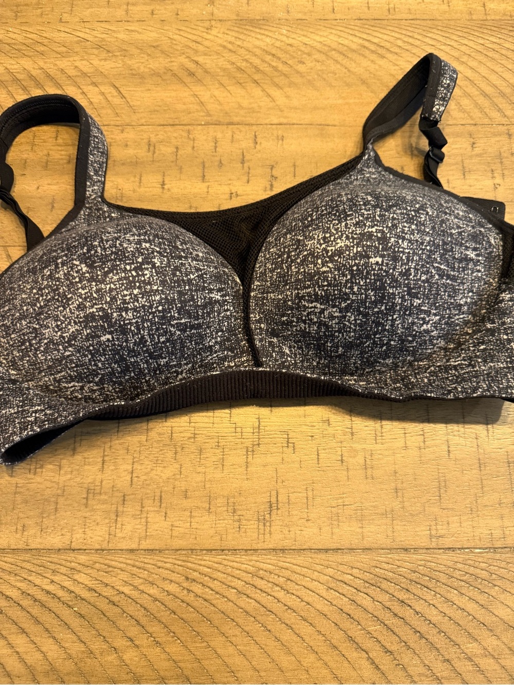 VSX Victoria’s Secret Sport Black Sports Bra 34D Full Coverage